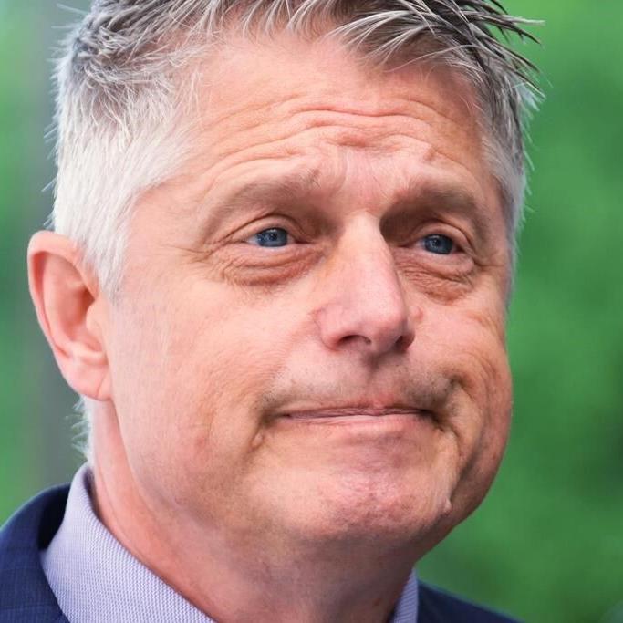 Ex-military leader Edmundson's accuser continues testimony in sexual assault trial